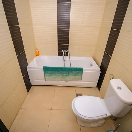 Andrew's 3 * Mamaia